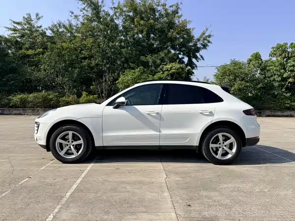 Porsche Macan 2016