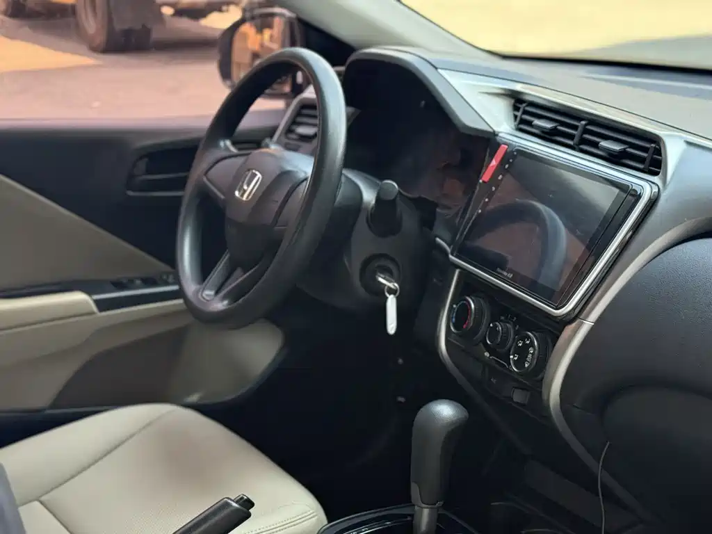 Honda City 2018 — фото 16