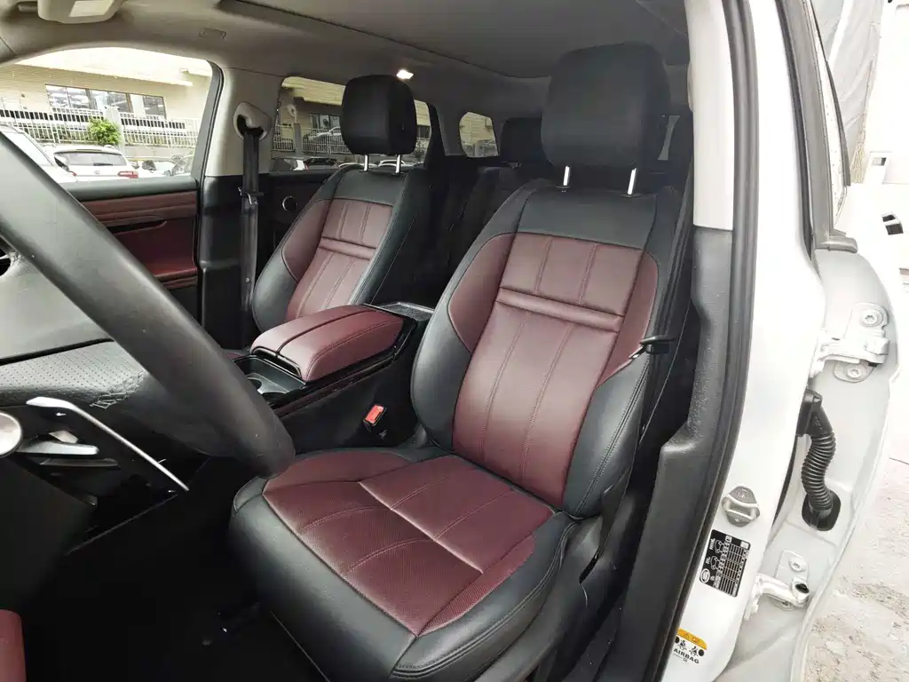 Land Rover Evoque 2024 — фото 11