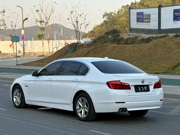 BMW 5 Series 2011