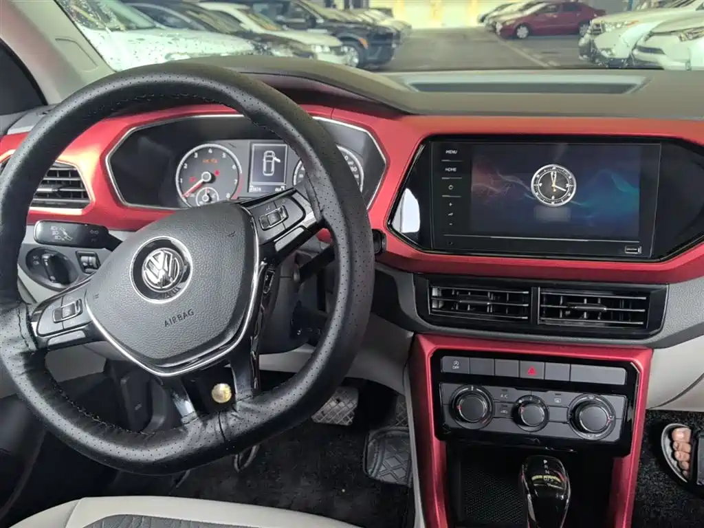 Volkswagen T-Cross 2020 — фото 10