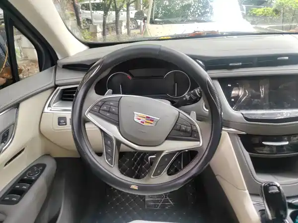 Cadillac XT5 2023