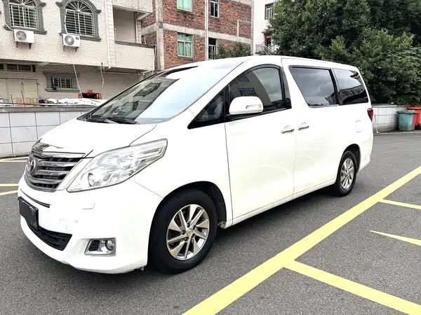 Toyota Alphard 2012