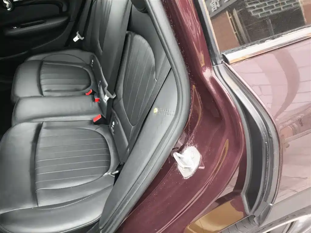 MINI Clubman 2018 — фото 17