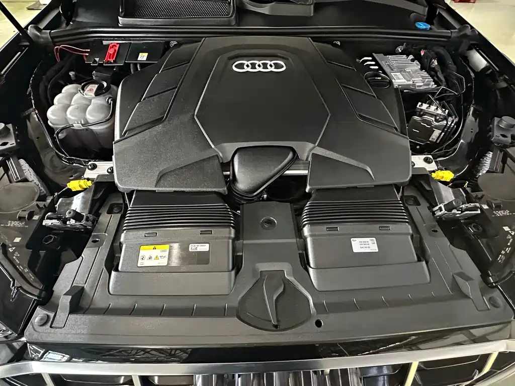 Audi Q7 2023 — фото 19