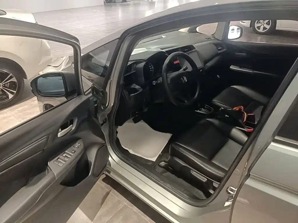 Honda Fit 2017 — фото 16