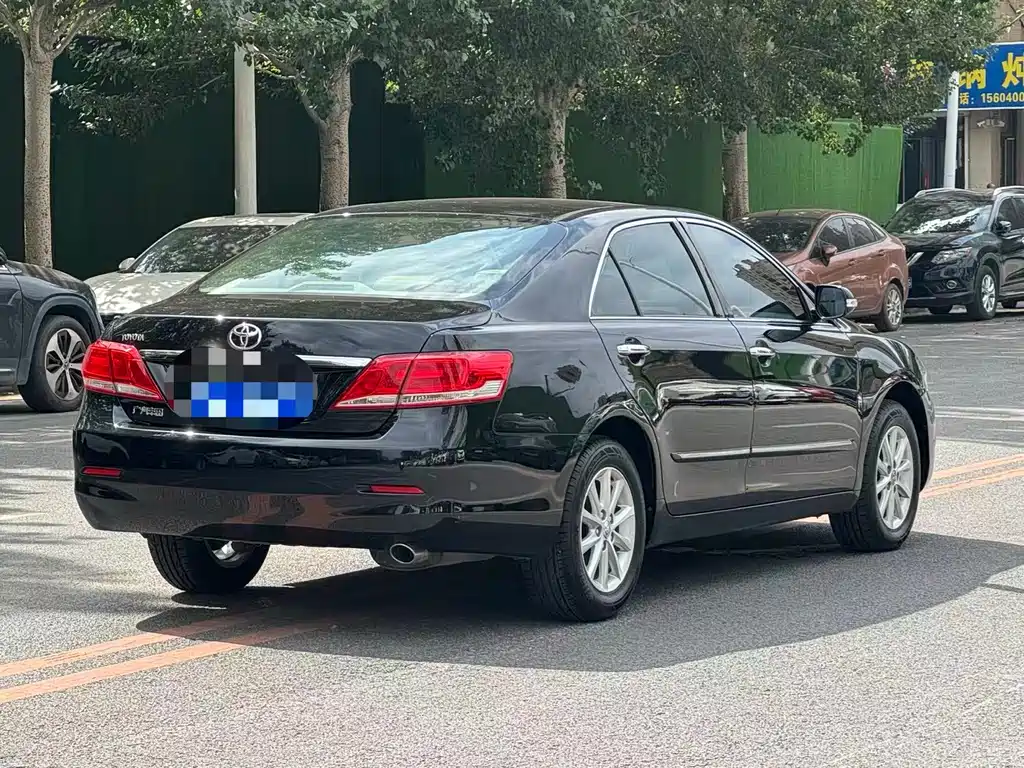 Toyota Camry 2015 — фото 18