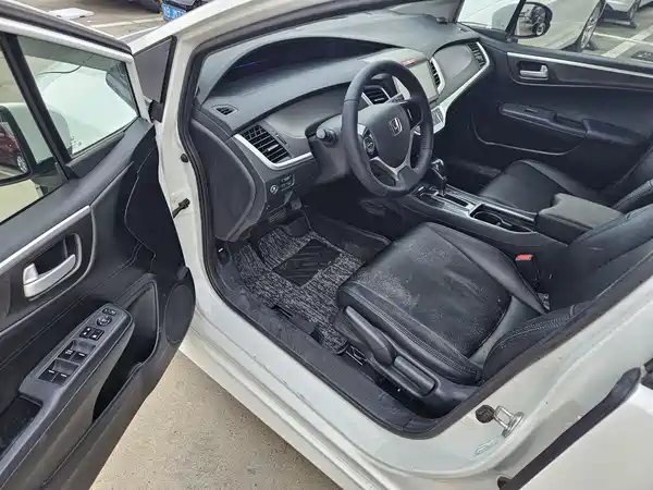 Honda Jade 2017