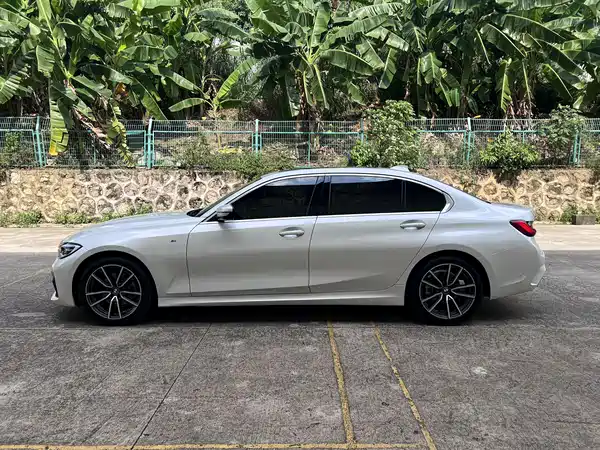BMW 3 Series 2021