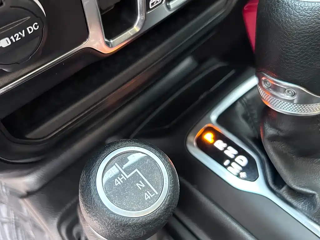 Jeep Wrangler 2020 — фото 14