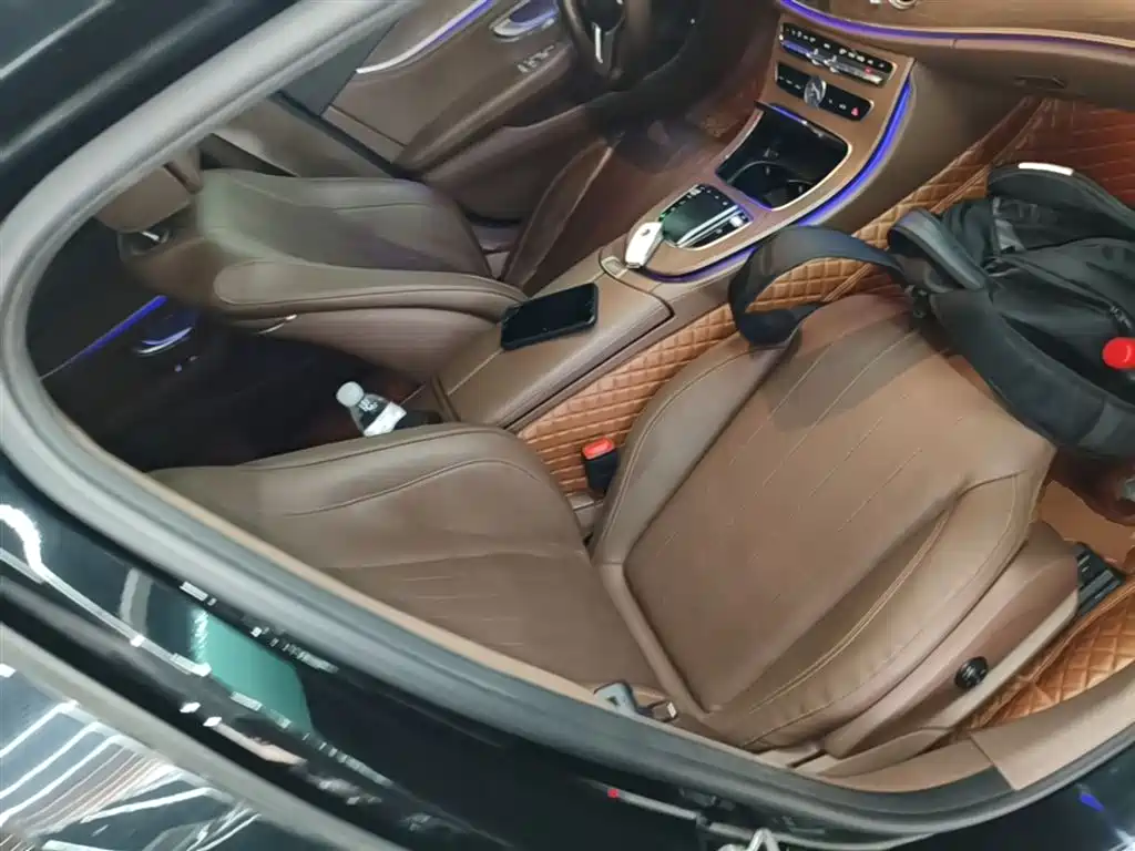 Mercedes-Benz E-Class 2020 — фото 25