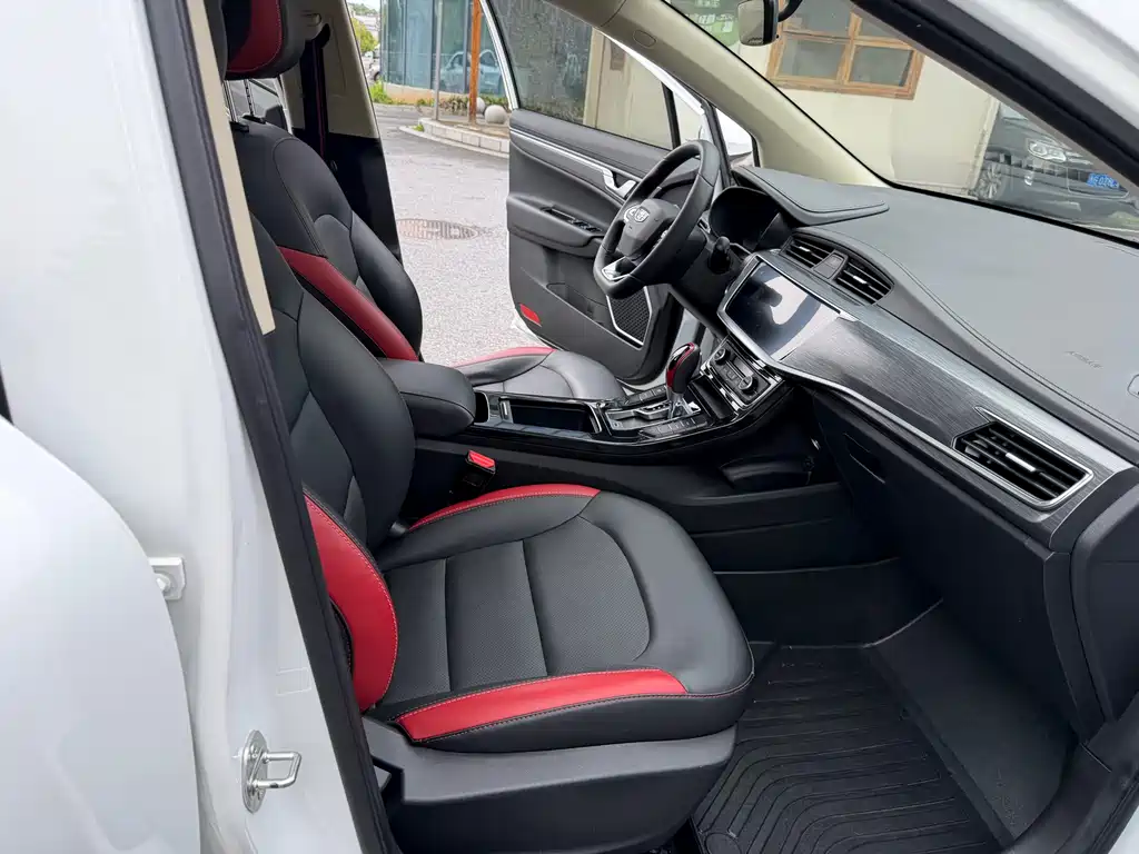Geely Emgrand GS 2021 — фото 12