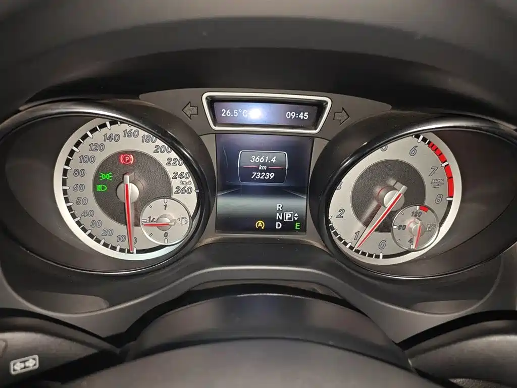 Mercedes-Benz GLA 2015