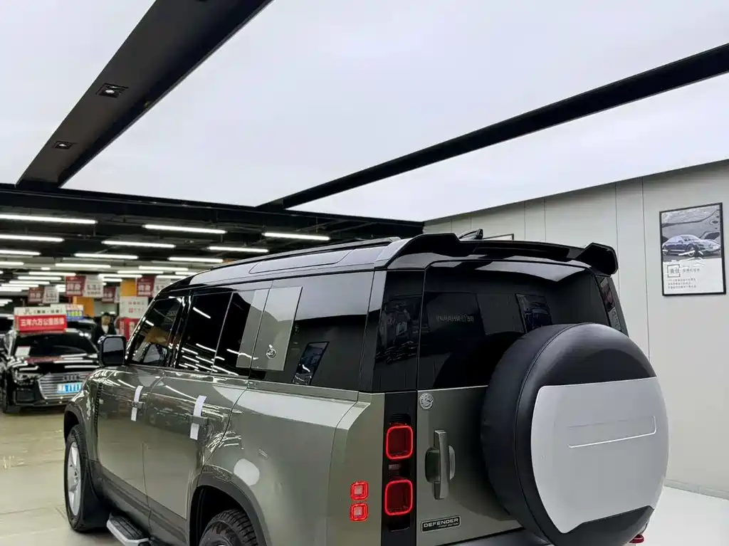 Land Rover Defender 2022 — фото 4