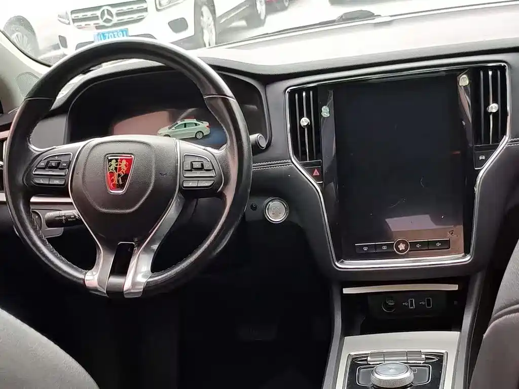 Roewe i6 New Energy 2018 — фото 10