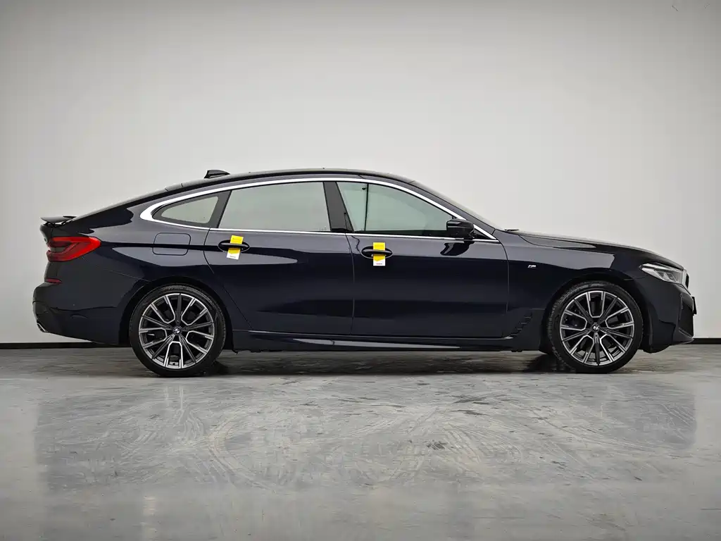 BMW 6 Series GT 2022 — фото 12