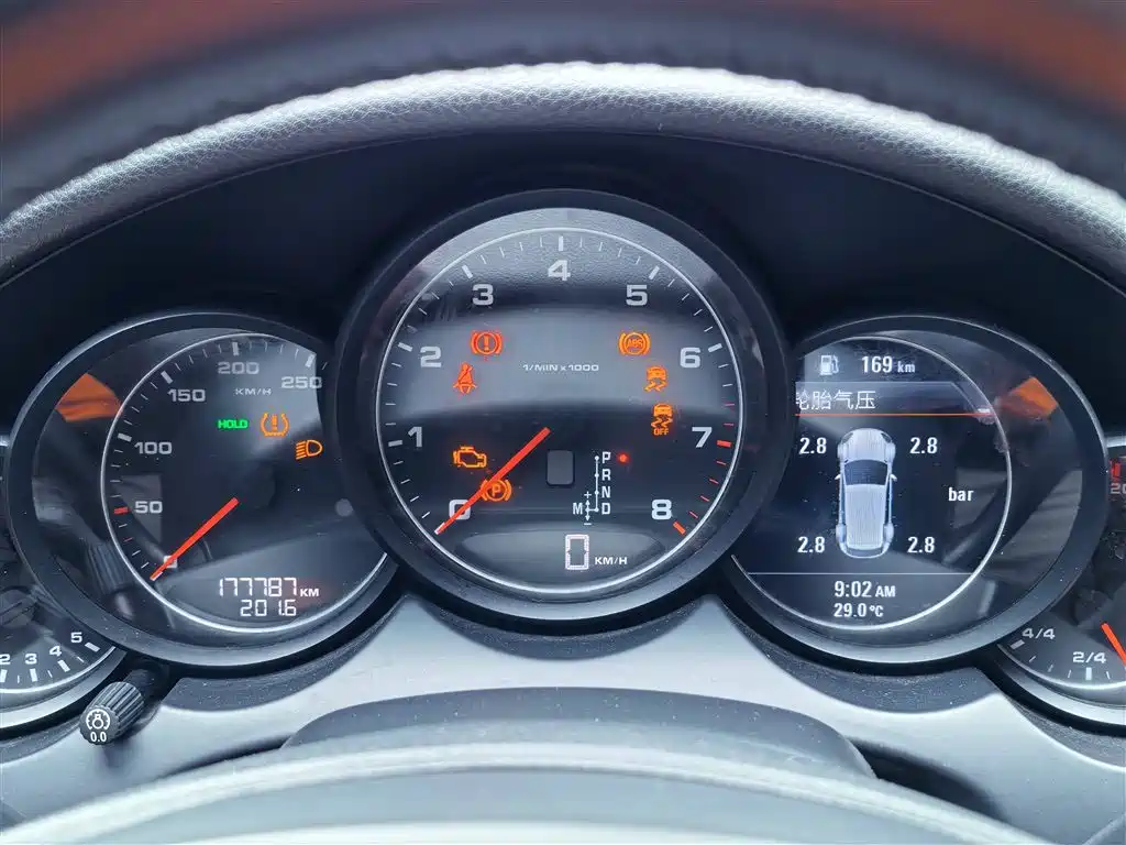 Porsche Cayenne 2014 — фото 17