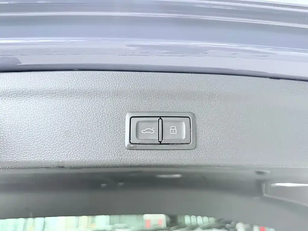 Audi Q3 2022 — фото 8