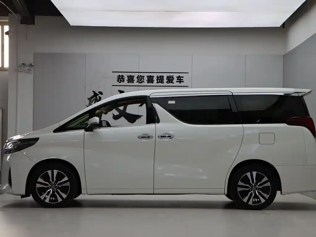Toyota Alphard 2018 — фото 7