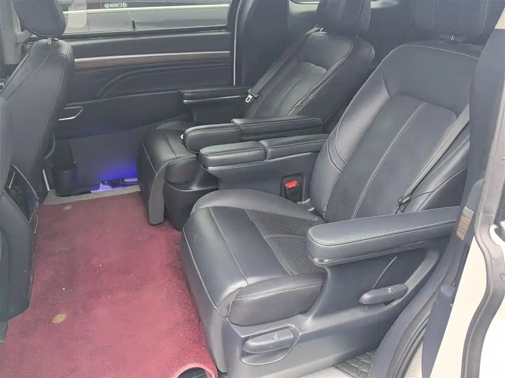 GAC Motor Trumpchi M8 2022 — фото 13