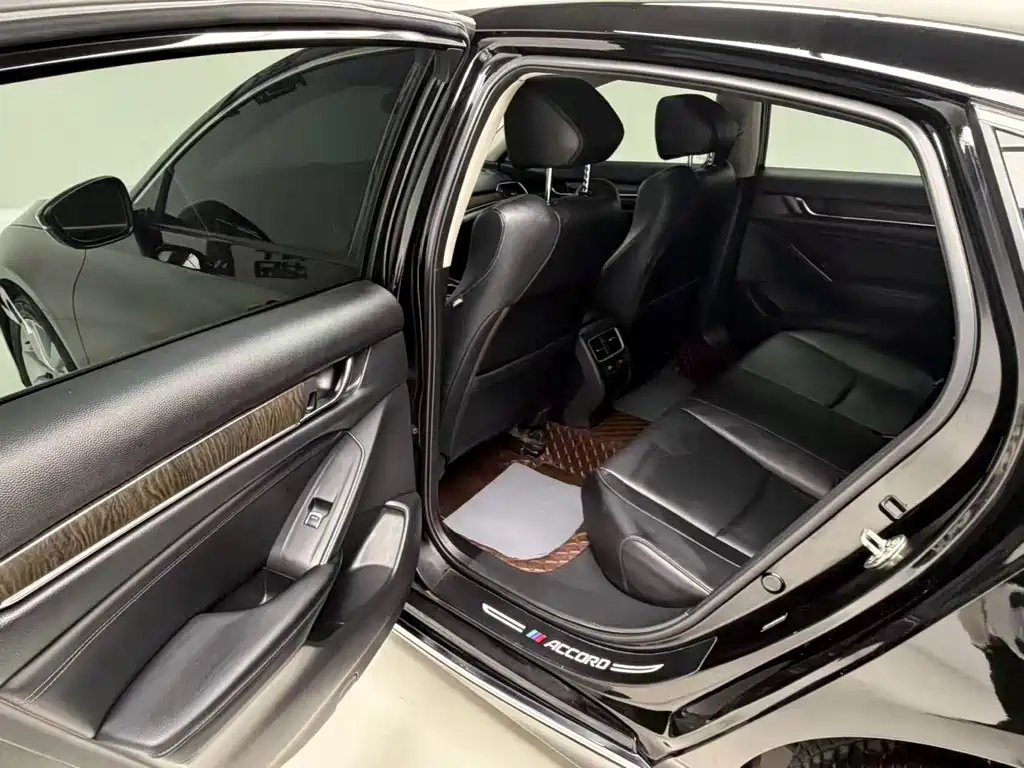 Honda Accord 2023 — фото 13