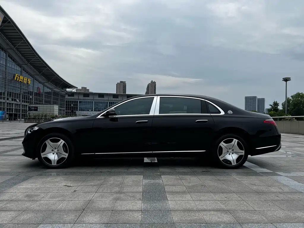 Mercedes-Benz S-Class 2025 — фото 3