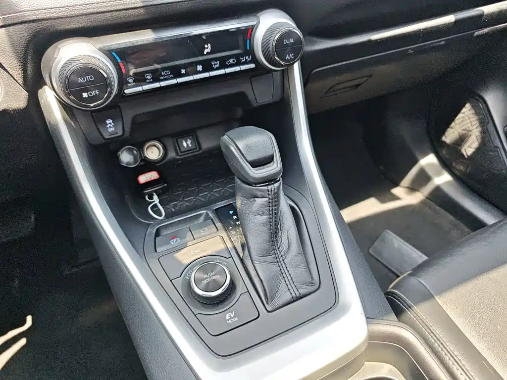 Toyota Wildlander 2020 — фото 14