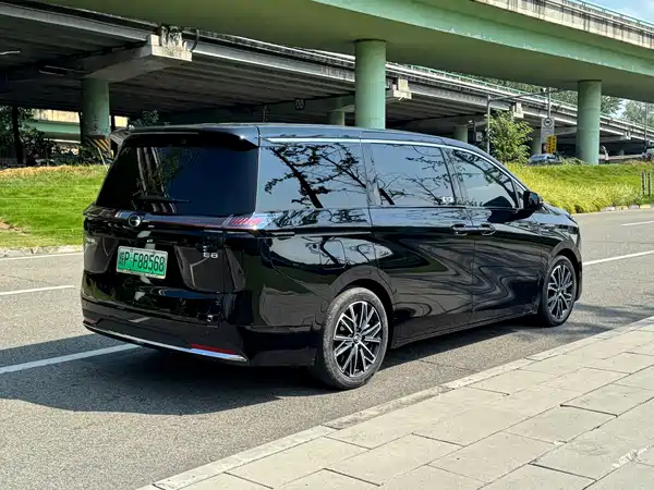 GAC Trumpchi E8 PHEV 2024