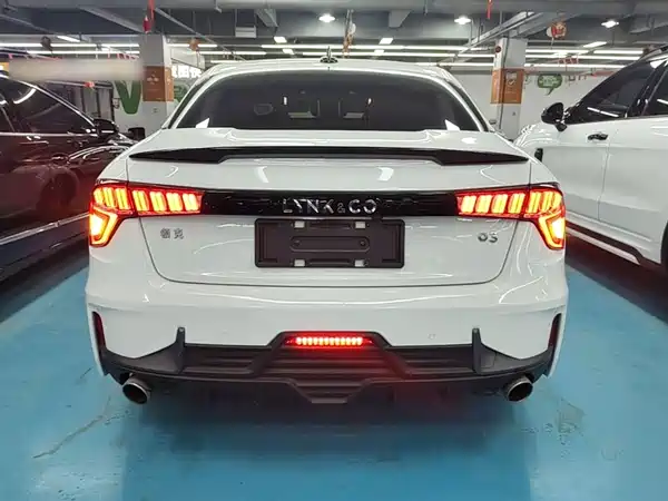Lynk & Co 03 2021
