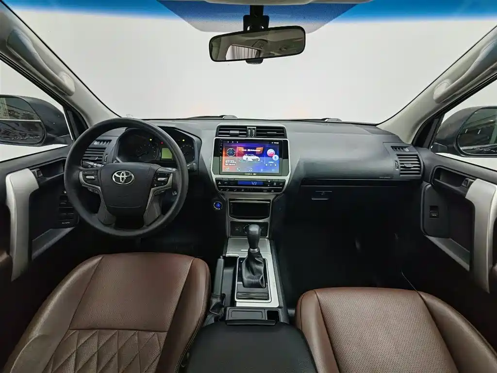 Toyota Prado 2019 — фото 7
