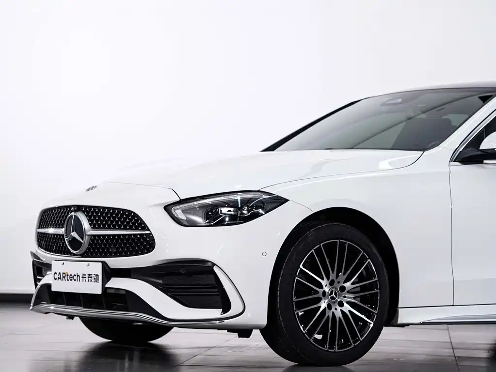 Mercedes-Benz C-Class 2025 — фото 25