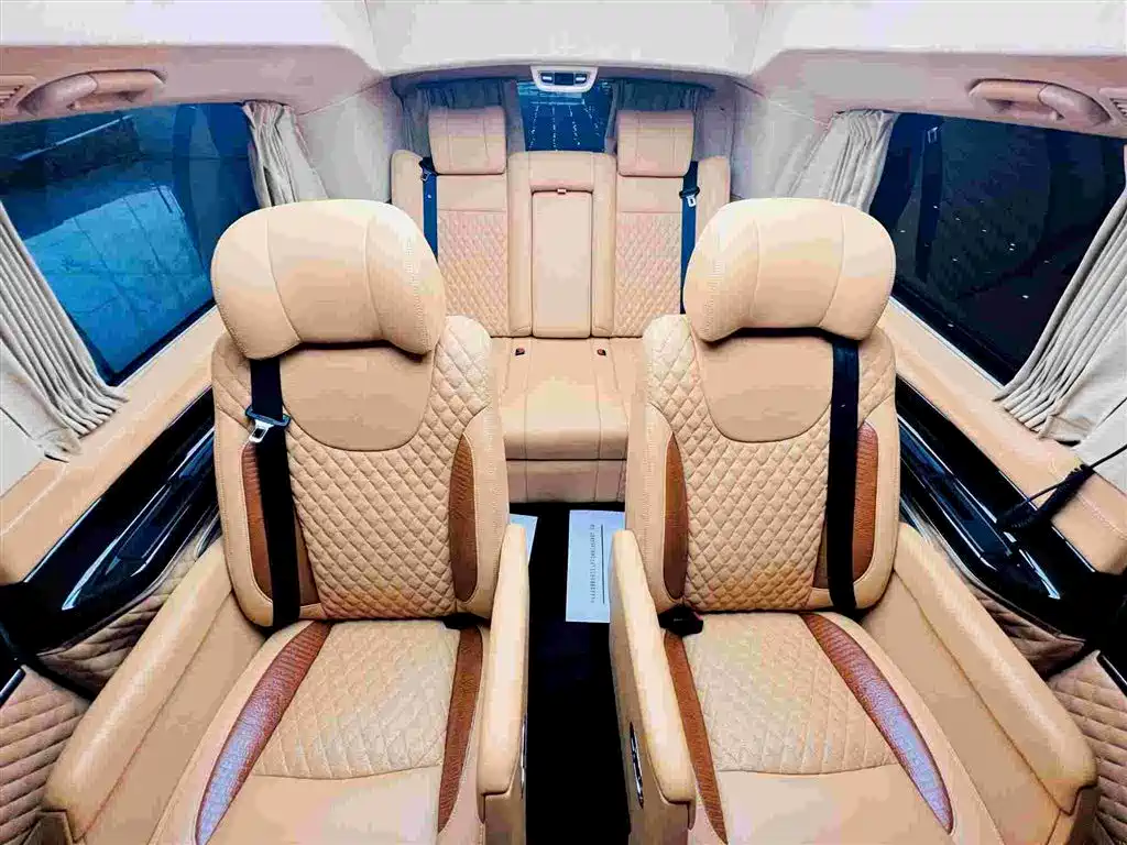 Mercedes-Benz V-Class 2020 — фото 21