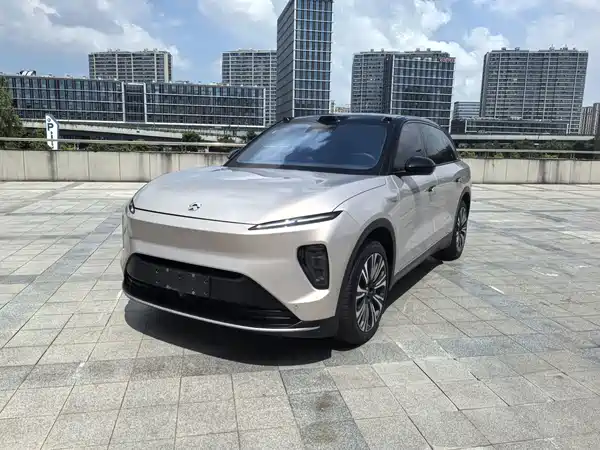 NIO ES8 2024