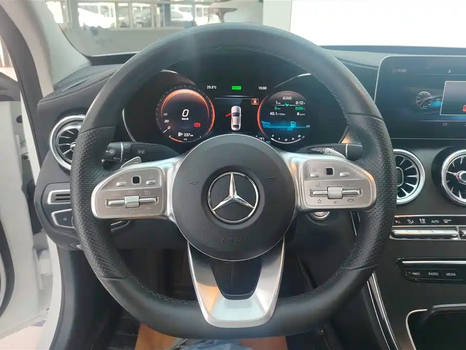 Mercedes-Benz C-Class 2020 — фото 15