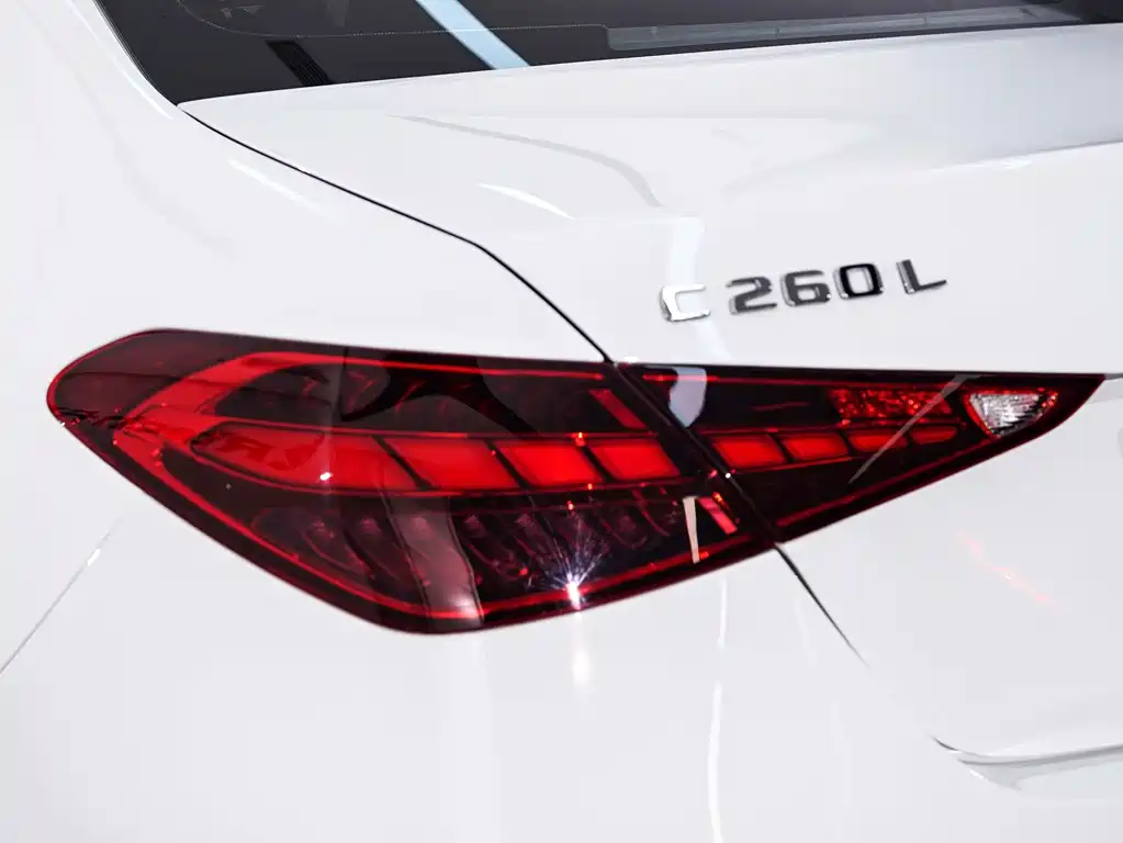 Mercedes-Benz C-Class 2025 — фото 27