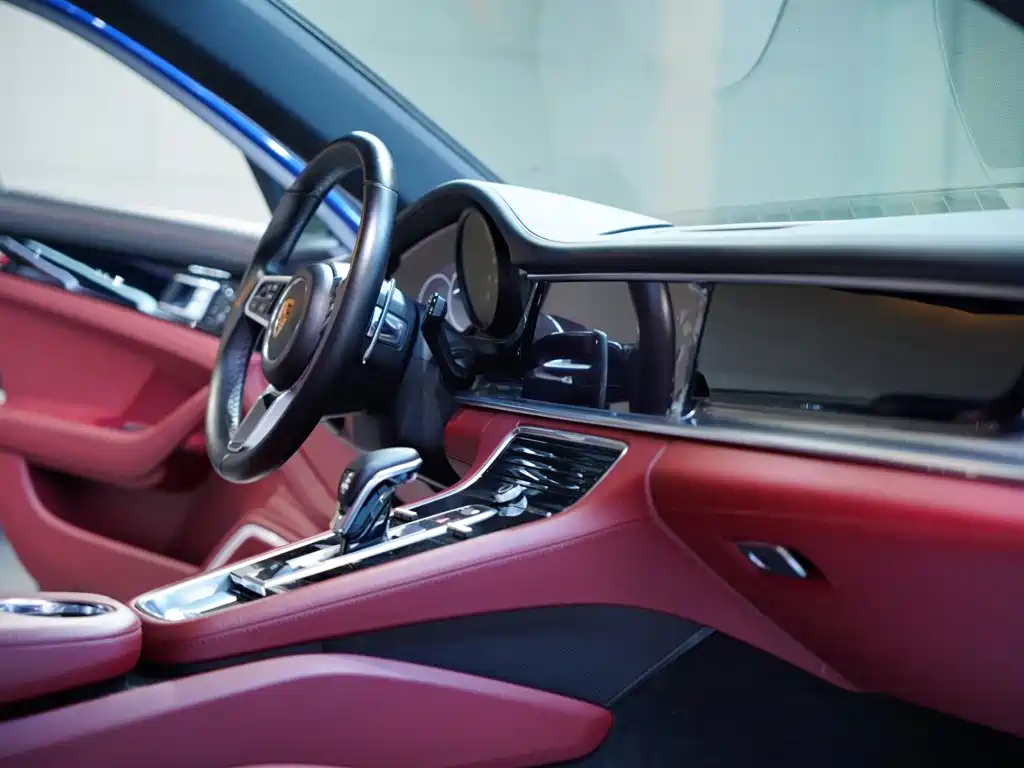 Porsche Panamera 2019 — фото 35