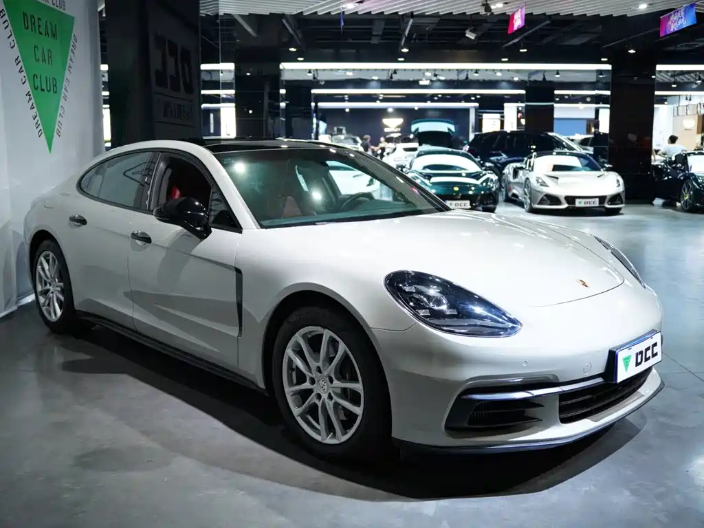 Porsche Panamera 2019 — фото 54