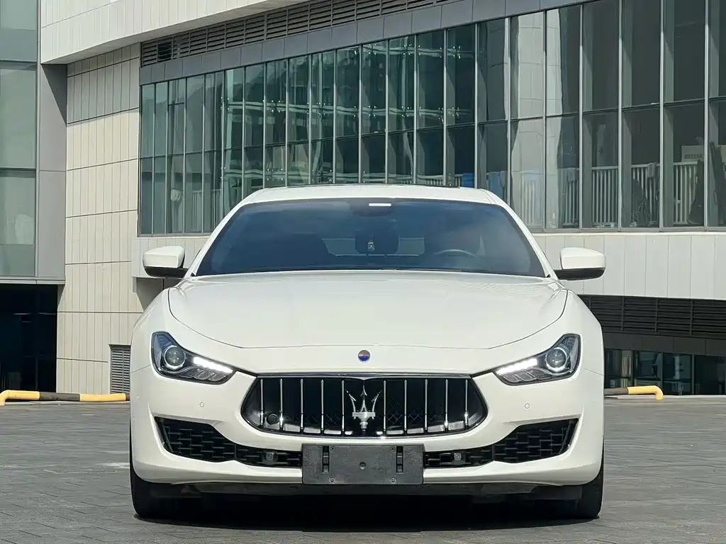 Maserati Ghibli 2017 — фото 3