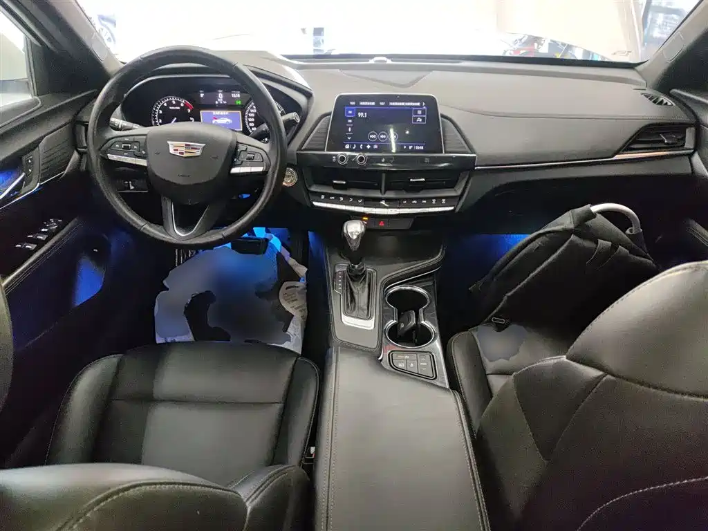 Cadillac CT4 2021 — фото 10