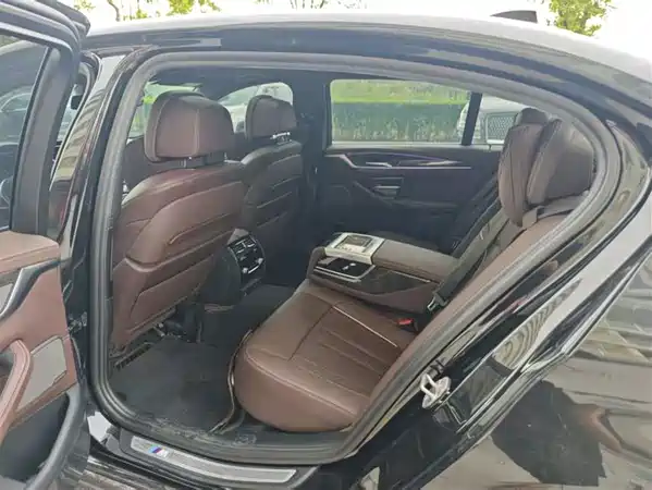 BMW 5 Series 2021
