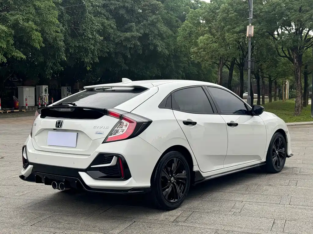 Honda Civic 2022 — фото 13