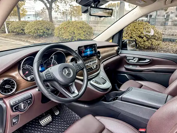 Mercedes-Benz V-Class 2022