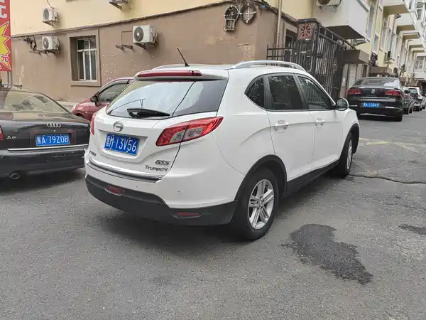 GAC Trumpchi GS5 2012