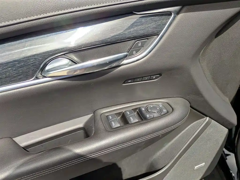 Cadillac XT5 2021 — фото 16