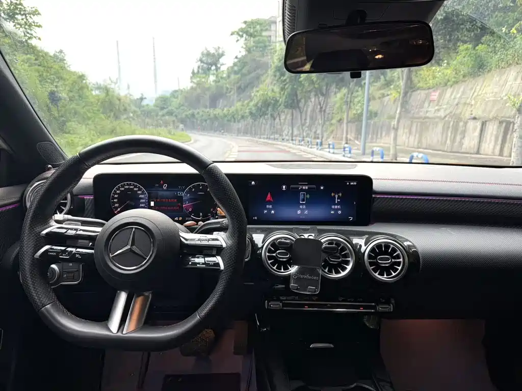 Mercedes-Benz A-Class 2023 — фото 9