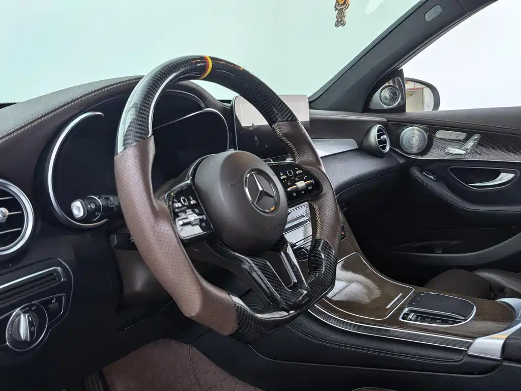 Mercedes-Benz GLC 2020 — фото 15