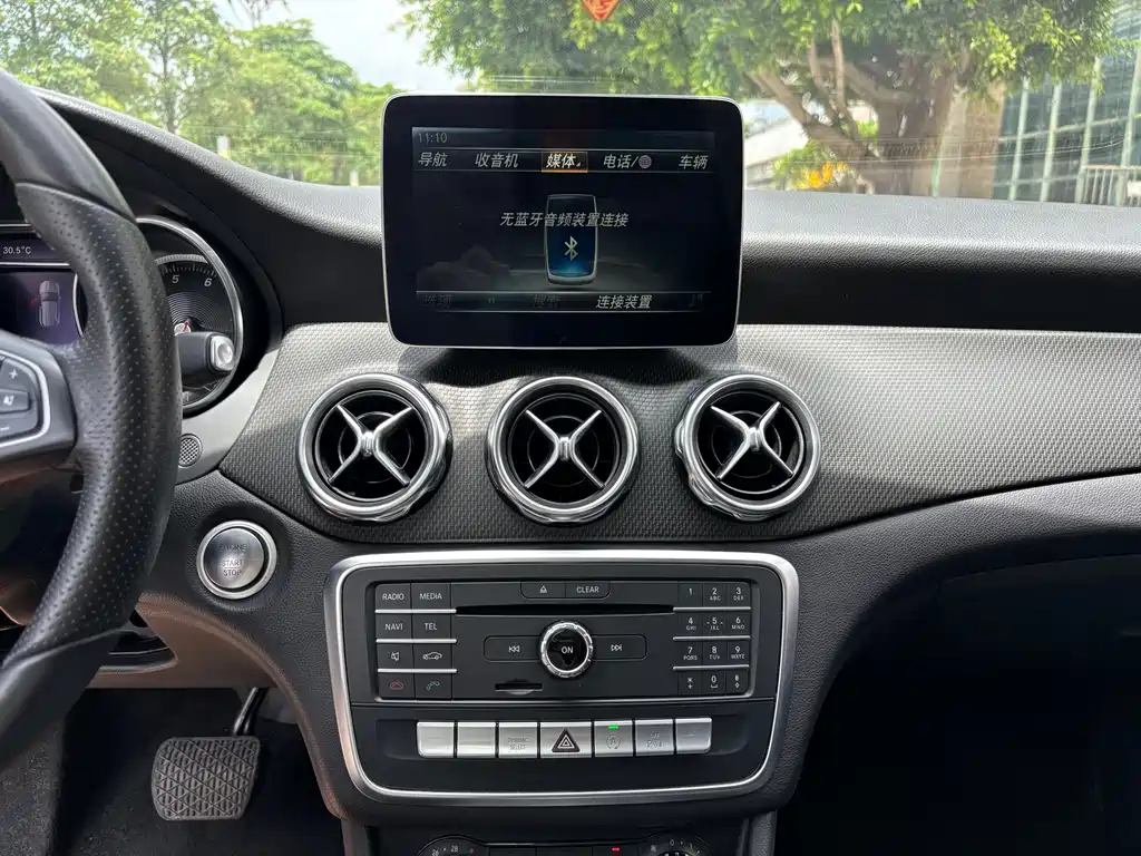Mercedes-Benz GLA 2018 — фото 14