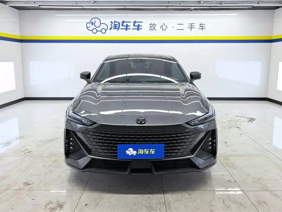 Changan UNI-V 2023 — фото 2
