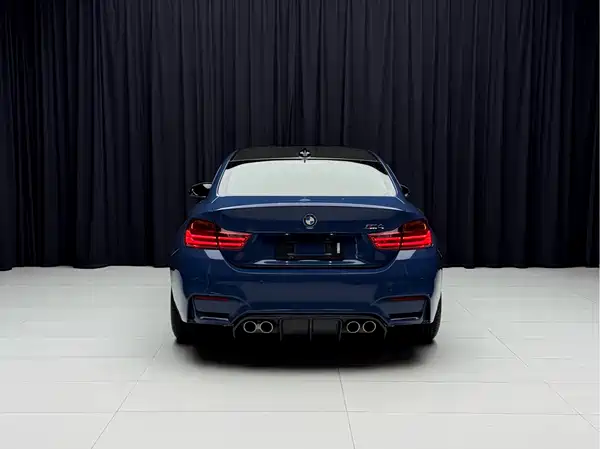 BMW M4 2015