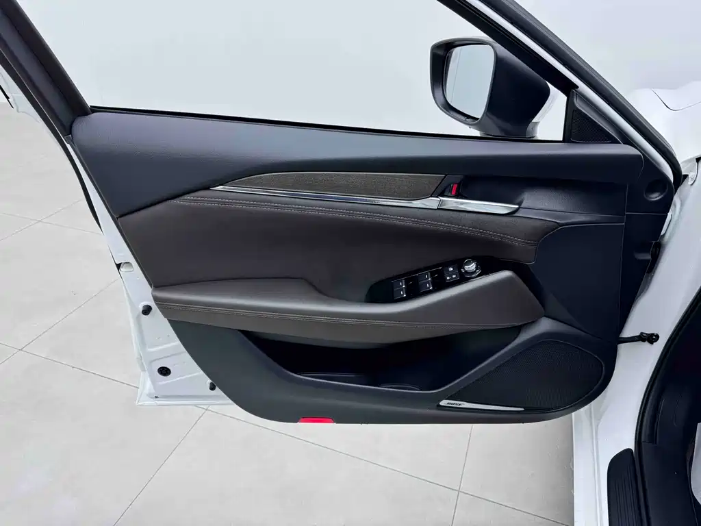 Mazda Atenza 2023